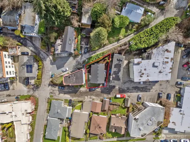 Here you can see the approximate lot lines.