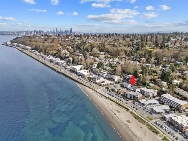 There is a bus line to downtown as well as the water taxi from West Seattle making this a highly sought after location for tenants. And you can see here that the location is also perfect for launching kayaks on Alki Beach!