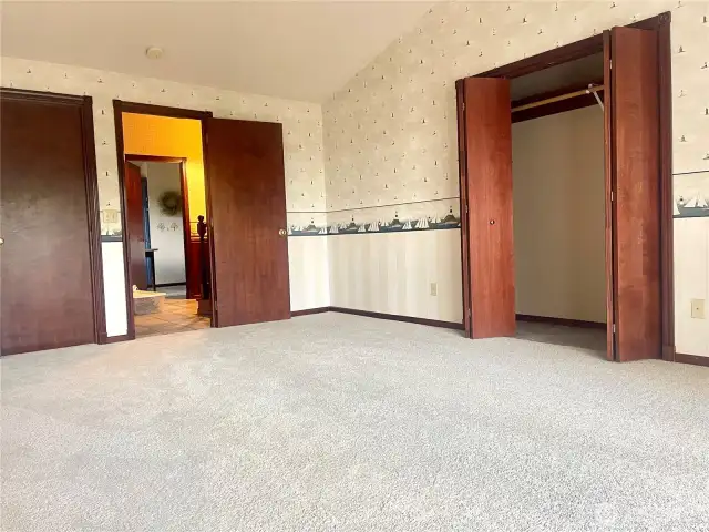 Large primary bedroom on main floor