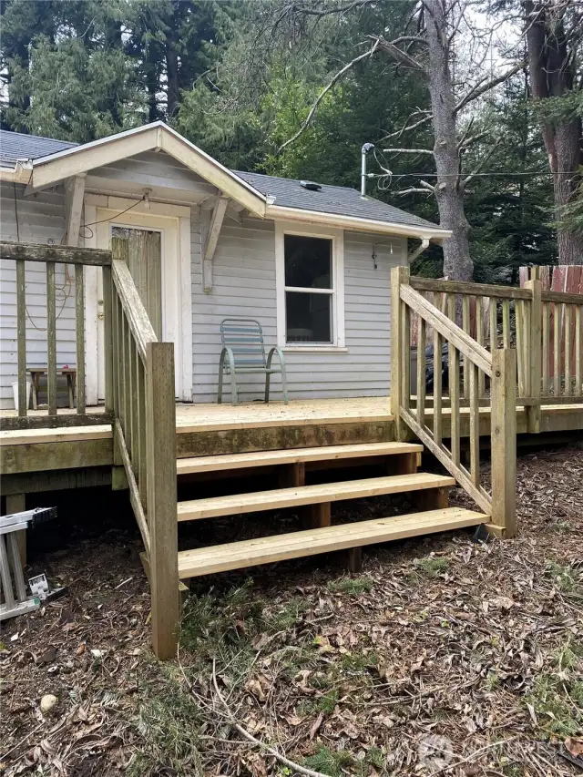 front of house facing      South.