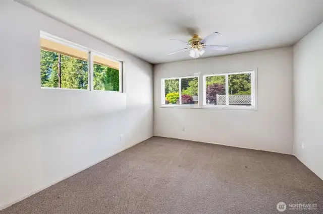 Bonus Room without the staging.