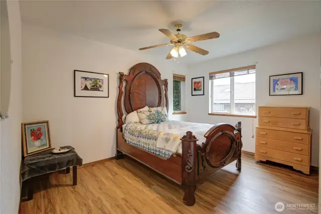 Main flr bedroom