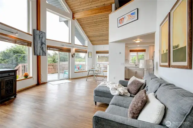 Open concept LR/DR/Kitchen