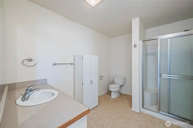 Upstairs Bath