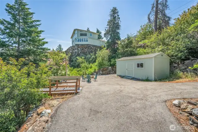 Main Home Landing before stairs