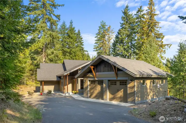 Private driveway to home