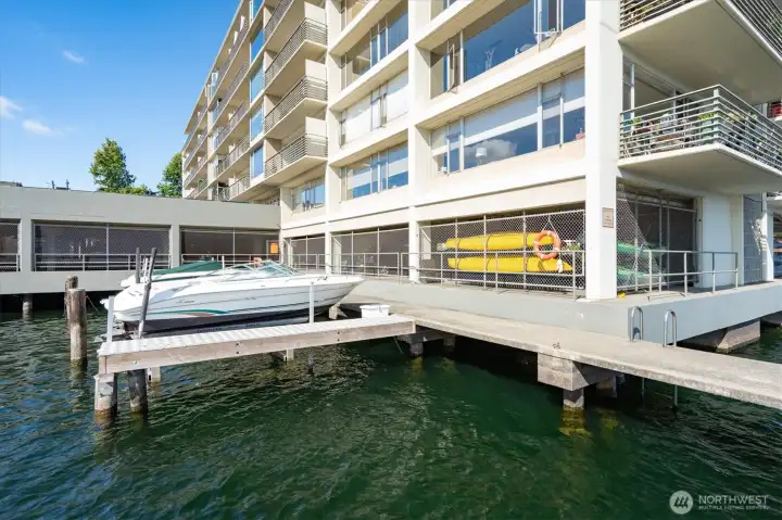 In addition to the finger slips, there is secure storage here for kayaks and bicycles in the garage for a fee.