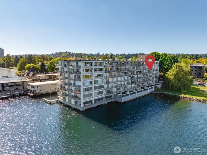 Set on the fourth floor on the north side of the building, the location is just as perfect as they come.