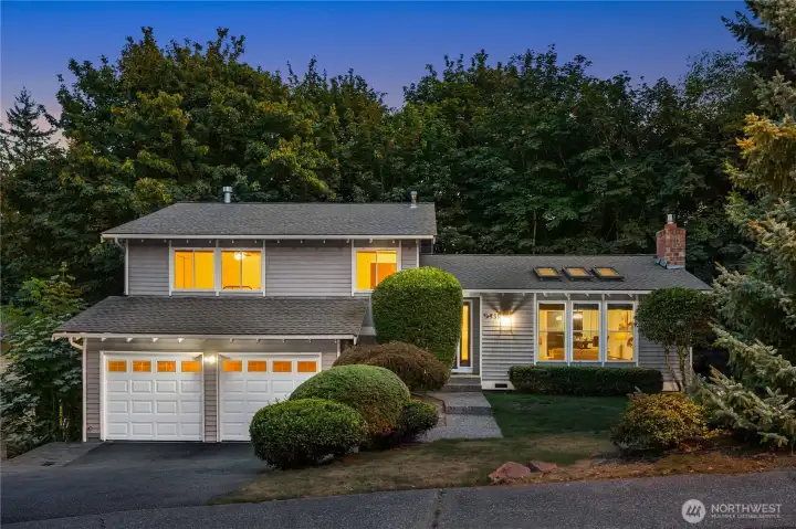 Dramatic street appeal for this Tri-level home
