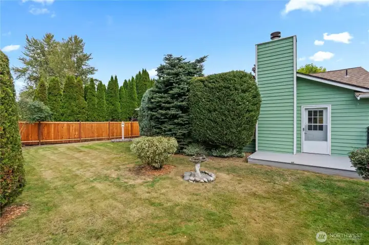Fully fenced yard - perfect for entertaining, play or pets