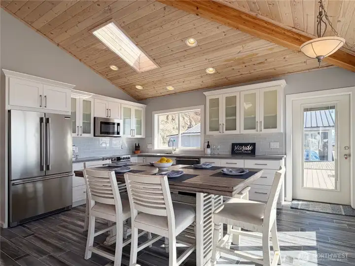 Beautiful and bright kitchen