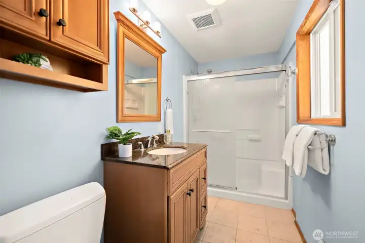 3/4 Bath off the Family room