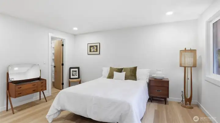 Primary suite on upper floor. Primary suite on upper floor.