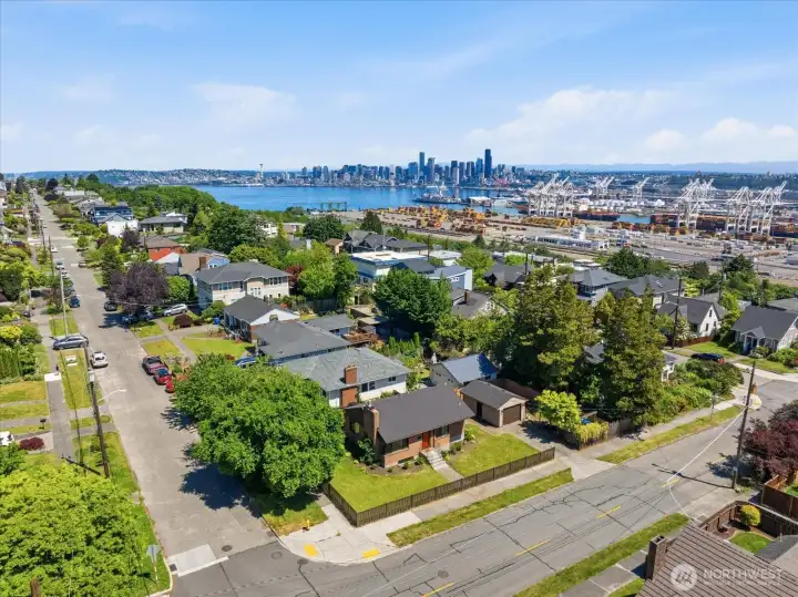 Fantastic neighborhood, conveniently located