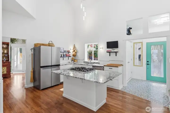 Great workspace and newer appliances