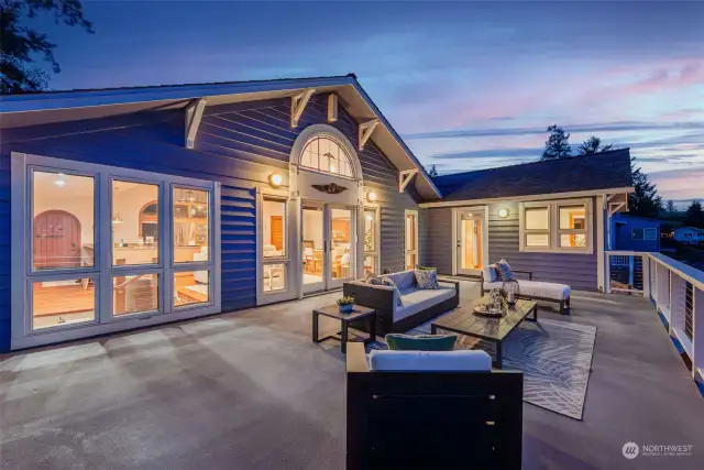 Enjoy indoor/outdoor entertaining looking out over the water on this expansive deck.