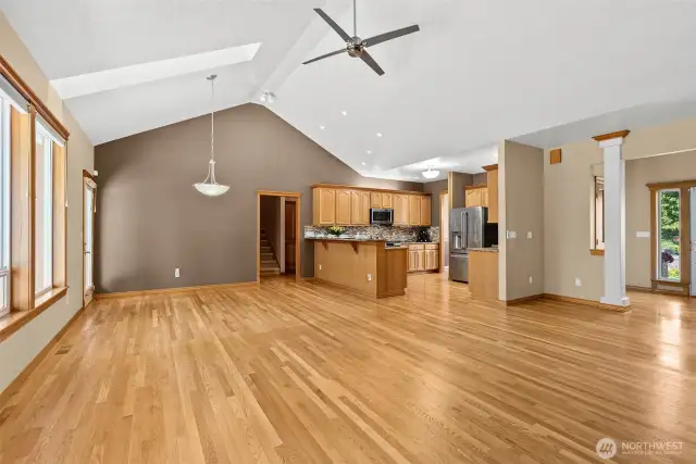 Wide open space to decorate with your furniture and fill with your family and friends.