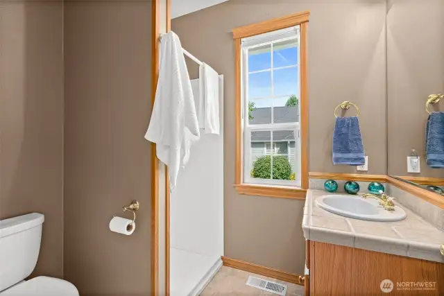 Other wing of home with a 3/4 bath.