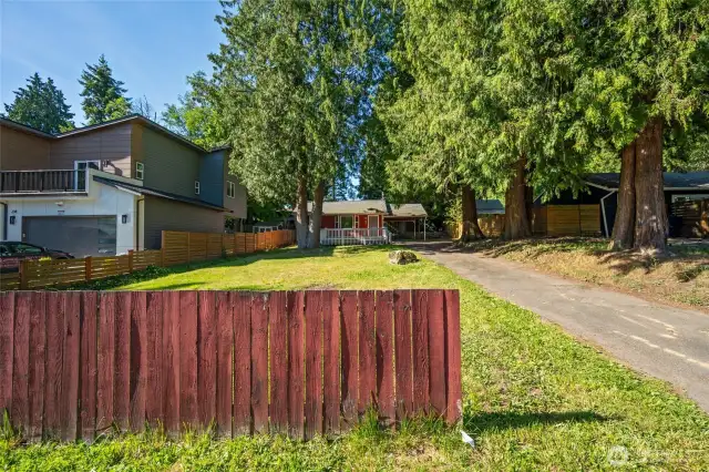 House is set way back from street!