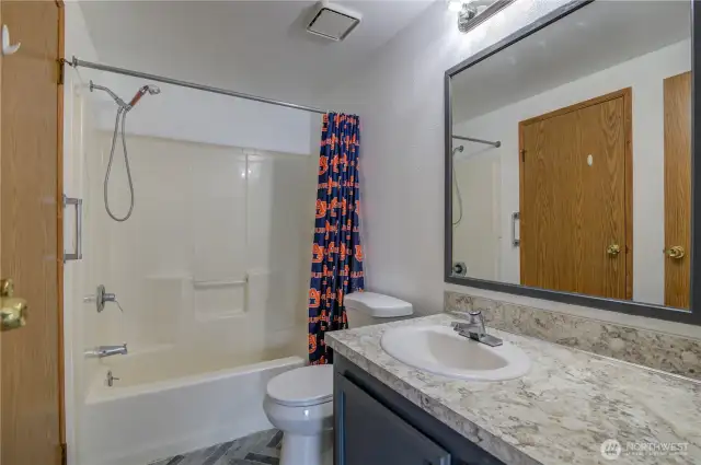 Lovely appointed Main Bathroom