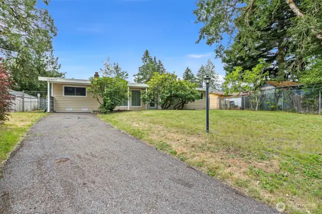 Charming rambler offers a rare setting
