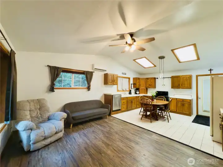 Living room: LPV, Mini Split, ceiling fan