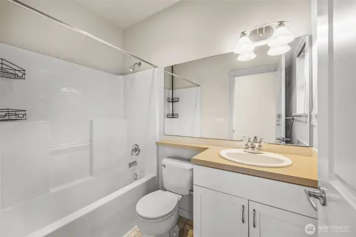 On suite bathroom in 2nd bedroom