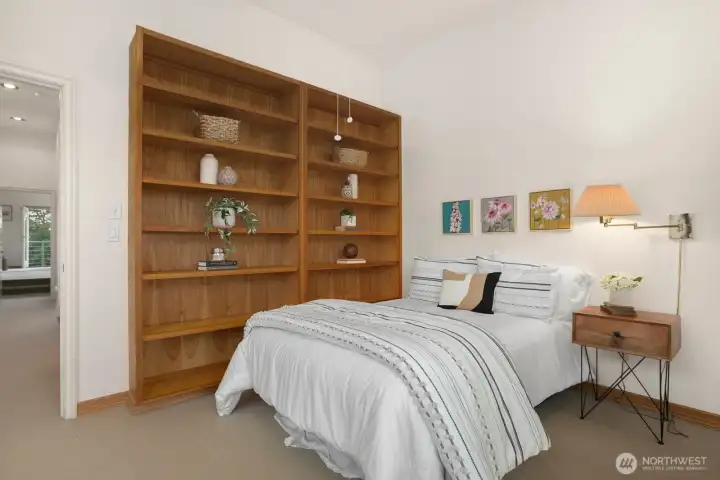 Built-in in the second bedroom