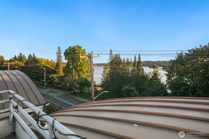 You will have a front row seat to the changing of the seasons from the rooftop deck.