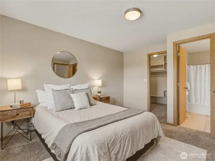 Walk-in closet and ensuite