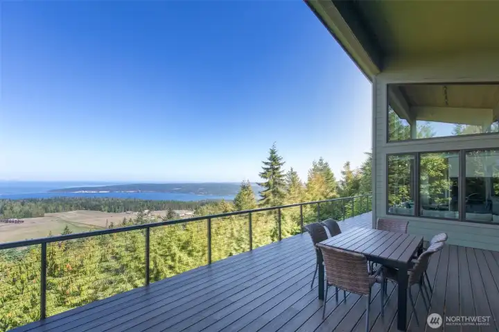 Spacious deck w/ a view! Spacious deck w/ a view!