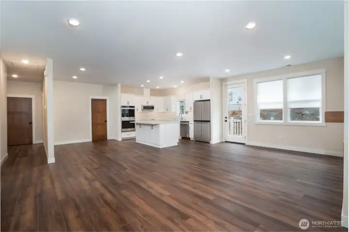 Great room unstaged.