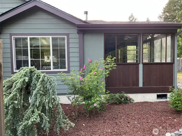 Additional Enclosed Cottage is not included in the home’s square footage.