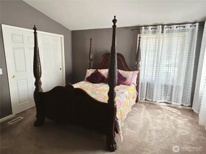 Primary suite with walk-in closet