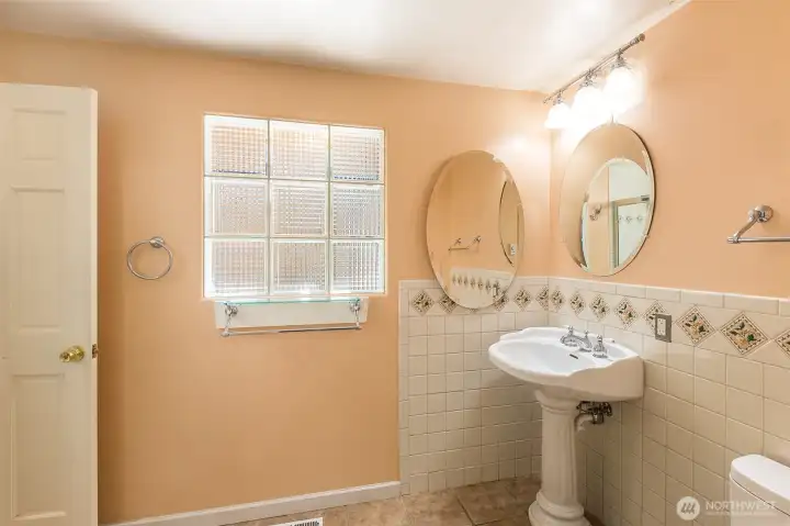 Guest bathroom