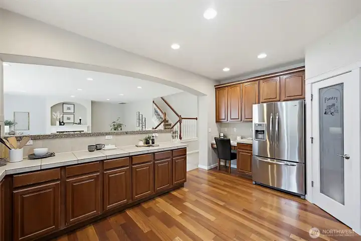 Plenty storage and pantry Plenty storage and pantry