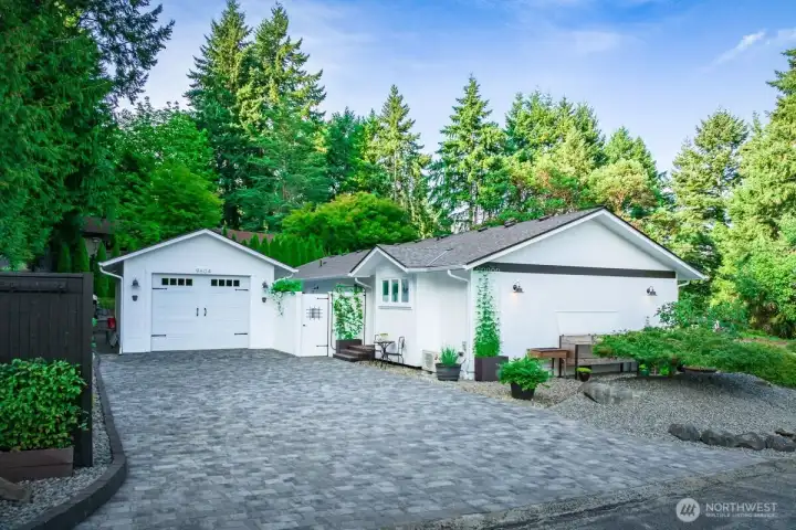 Expansive parking