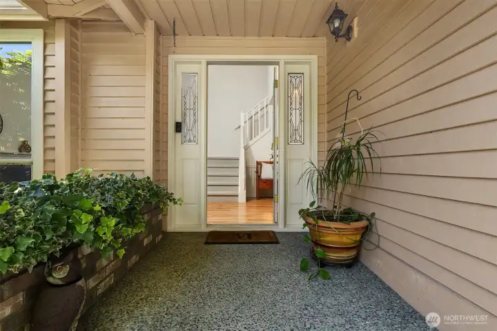 Covered front porch area