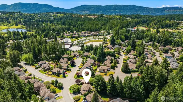 A wonderful quiet location close to Sunny Hills Elementary School  - just a block away