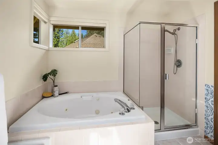 Jetted Tub & Shower