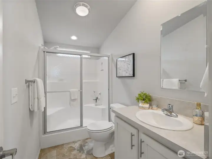 Nice and bright bathroom with all the necessities.