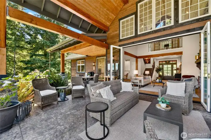 Ease of indoor/outdoor connected spaces.