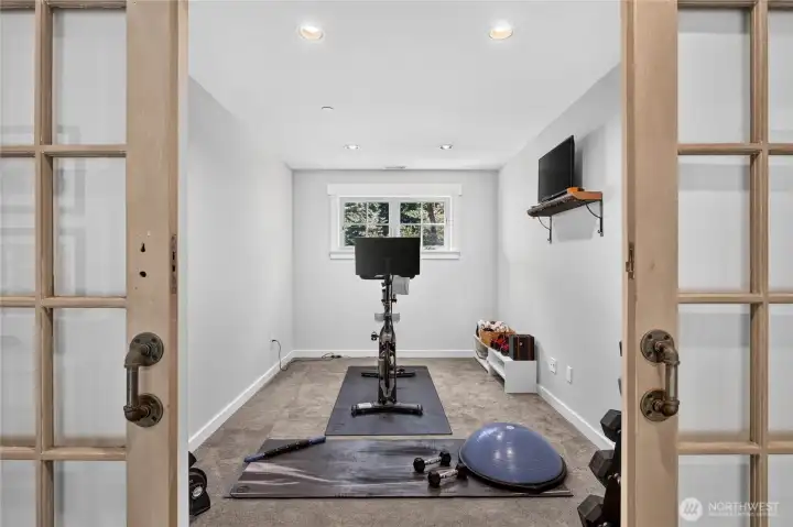 A Studio/Workout space - facing Mt Si views.