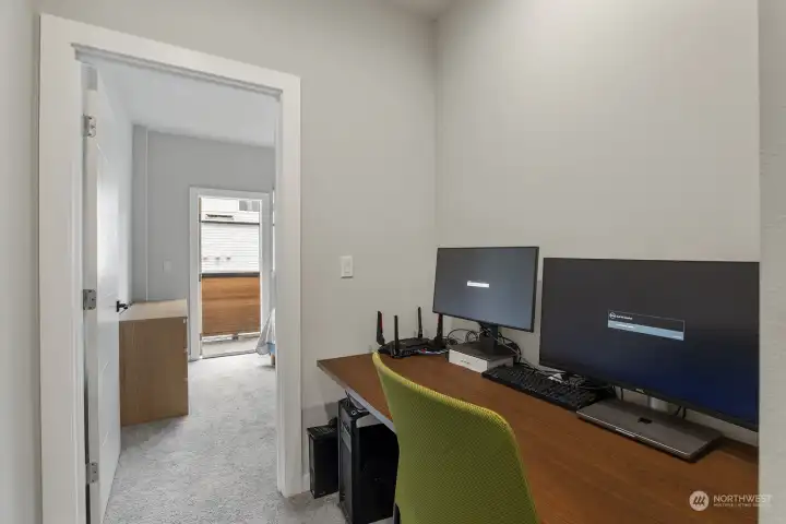 Gaming or work space