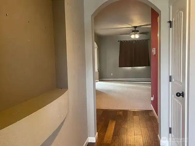 Front Entryway: Welcome Inside Your Tacoma Retreat.