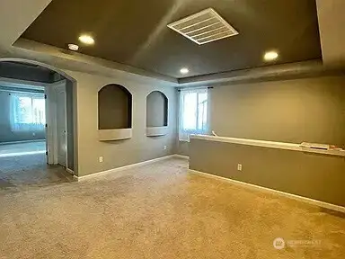 Loft: Flexible Living Space.