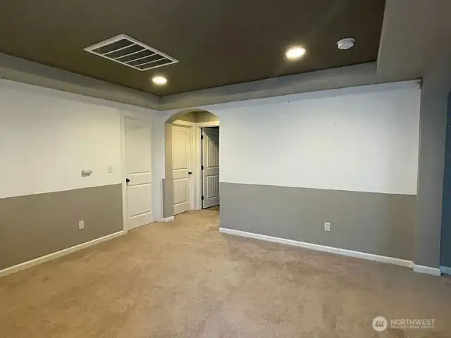 Loft: Flexible Living Space.