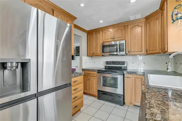 All appliances stay.