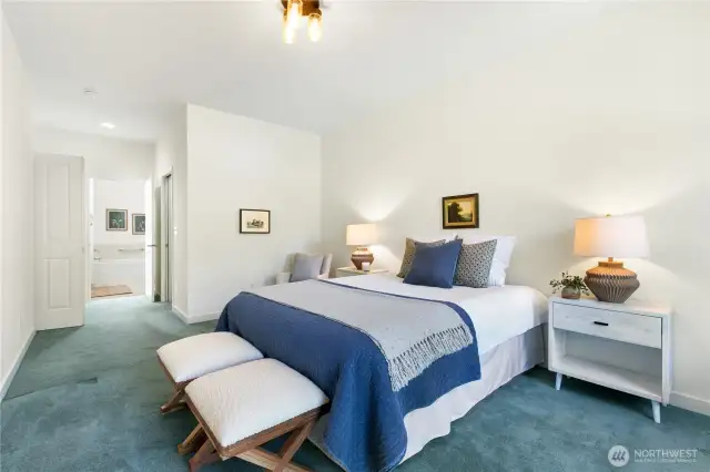 Primary suite complete with 5-piece bathroom and walk-in closet.