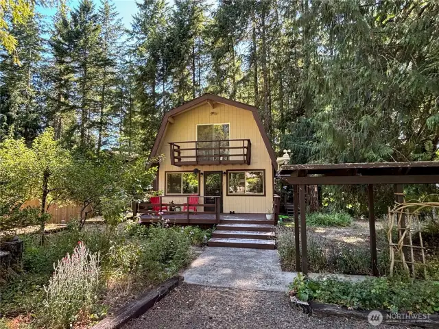 Cabin on a double lot giving you space for guest RV or ?
